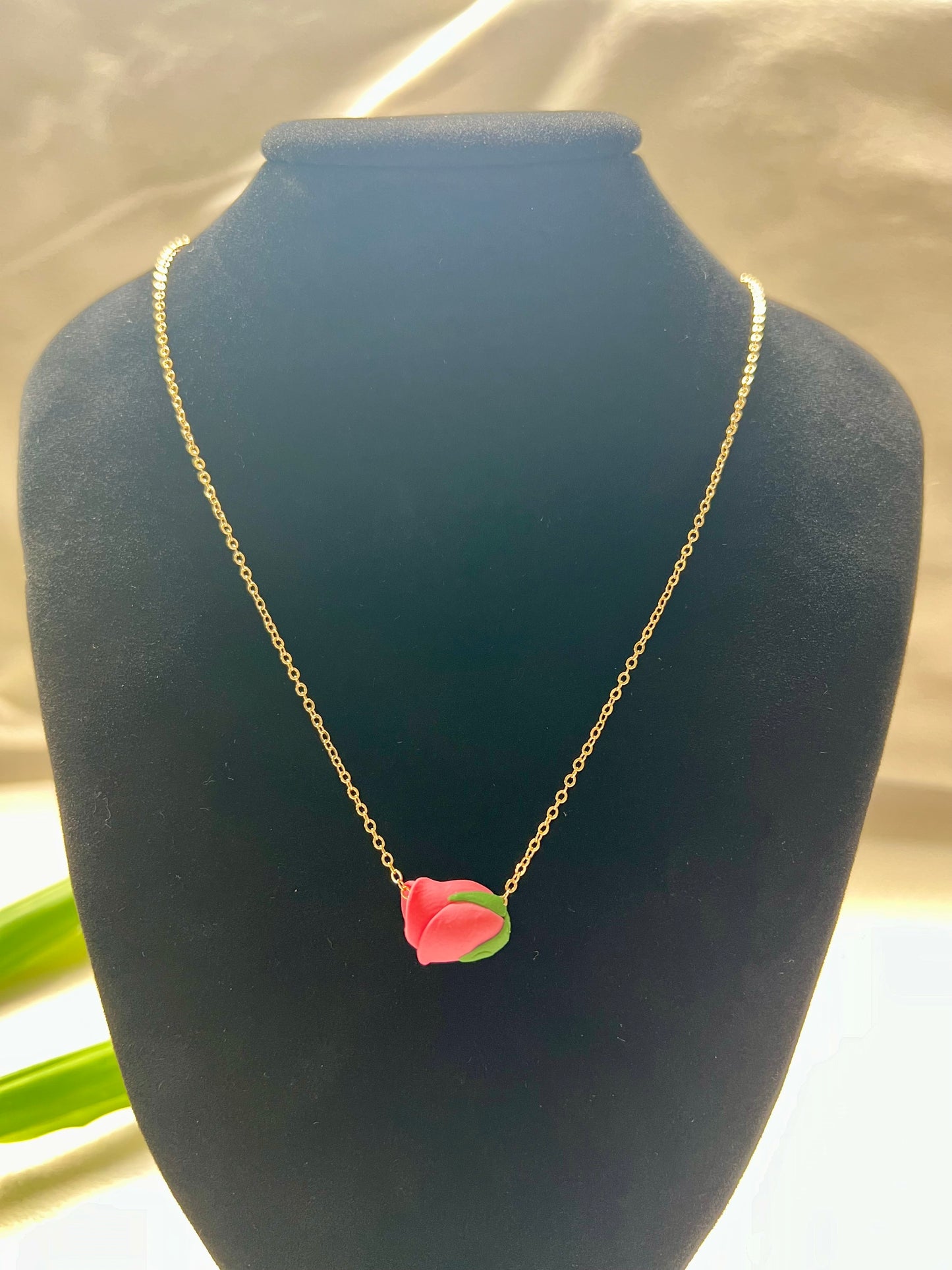 Lokelani Floater Necklace in Pink