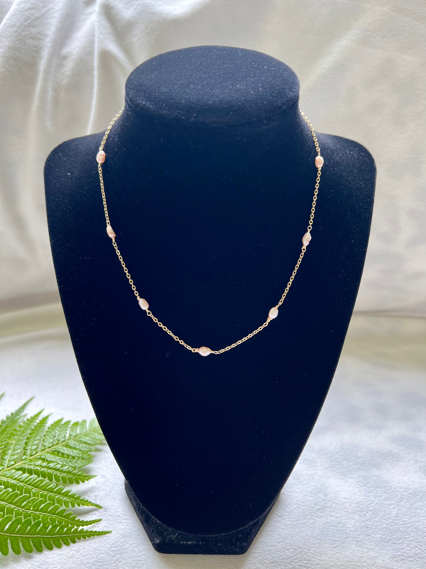 Baby Pink Pearl Choker