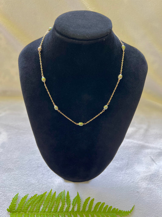 Pistachio Pearl Choker