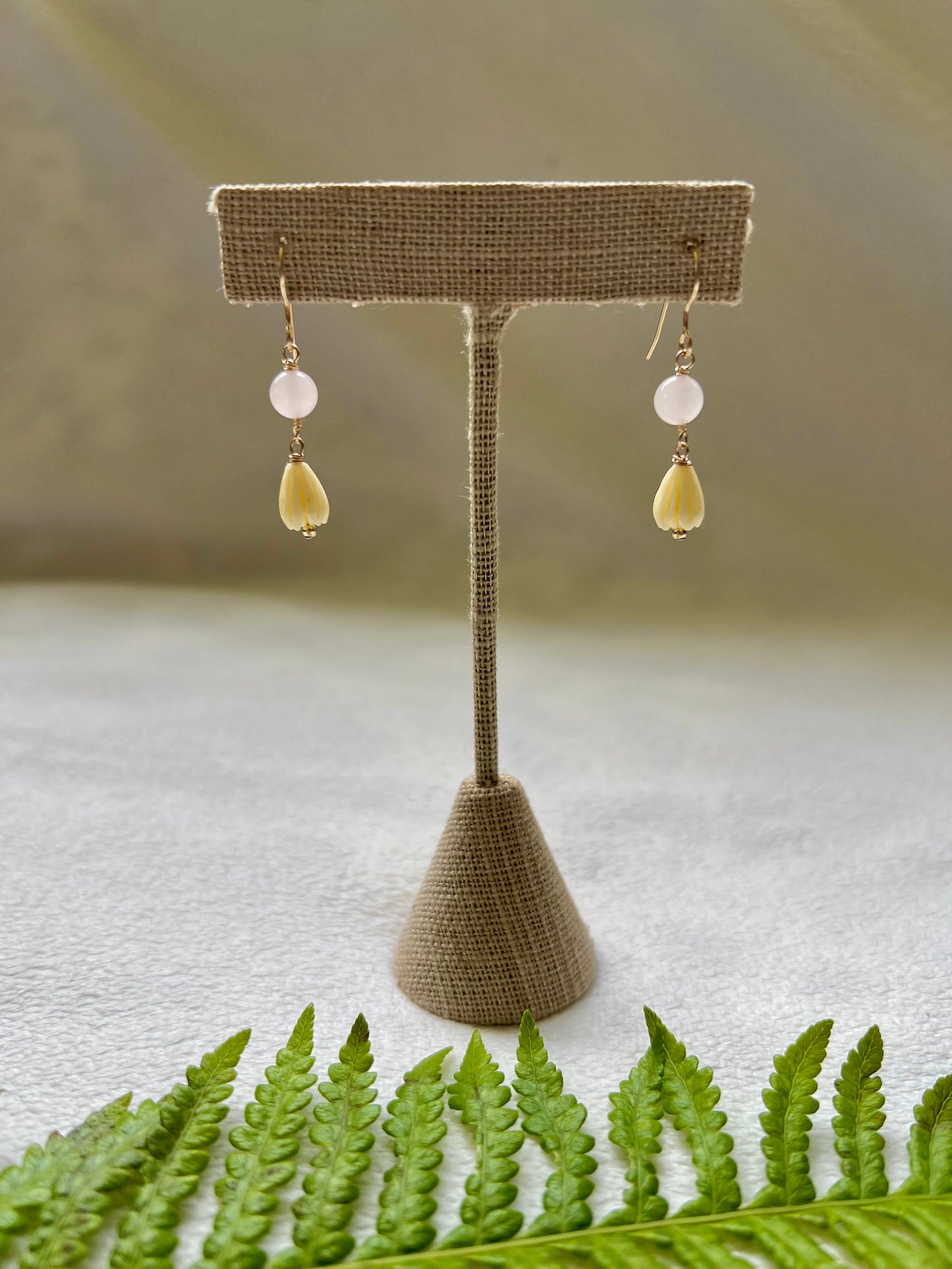 ‘Ekahi Pīkake & Rose Quartz Earrings