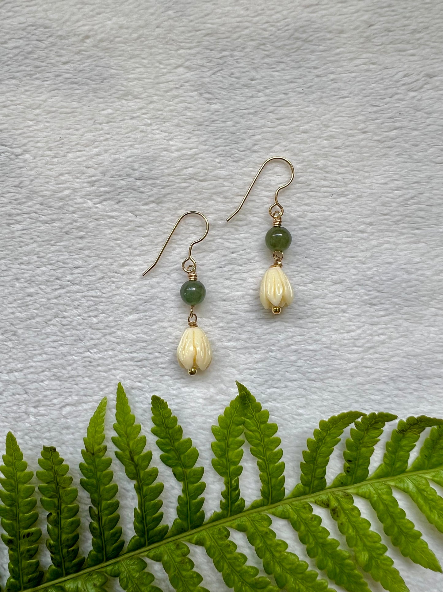 ‘Ekahi Pīkake & Jade Earrings