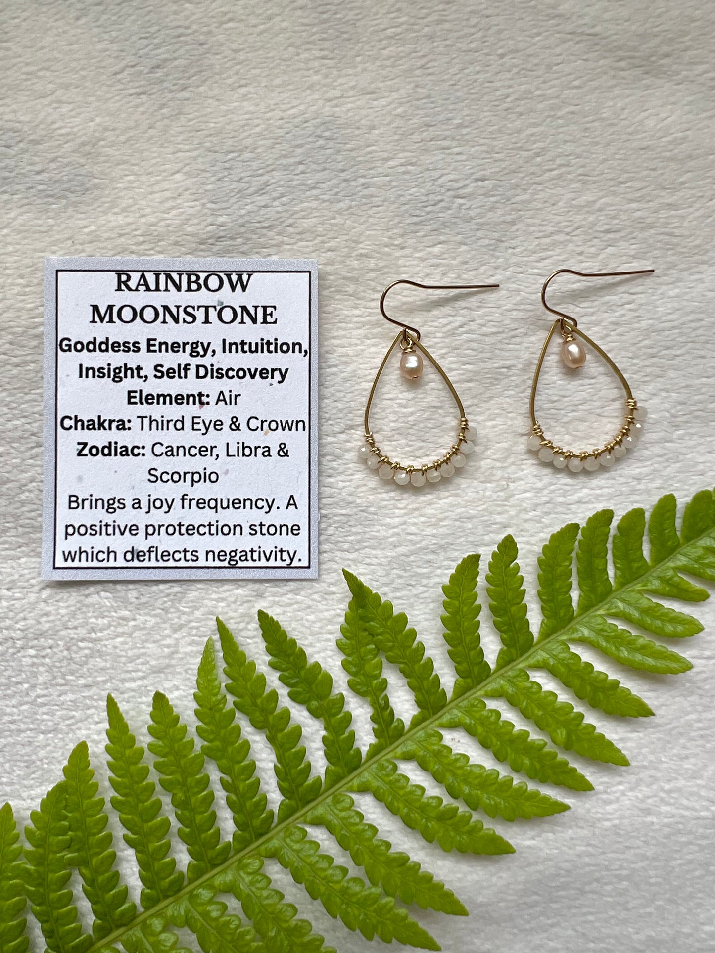 Keleawe Drops in Rainbow Moonstone & Pearl