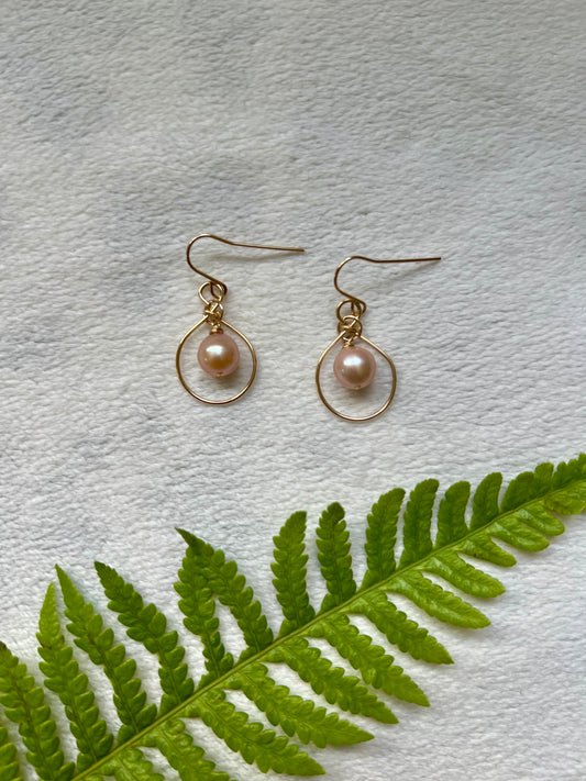 Pink Edison Pearl Mini Hoops