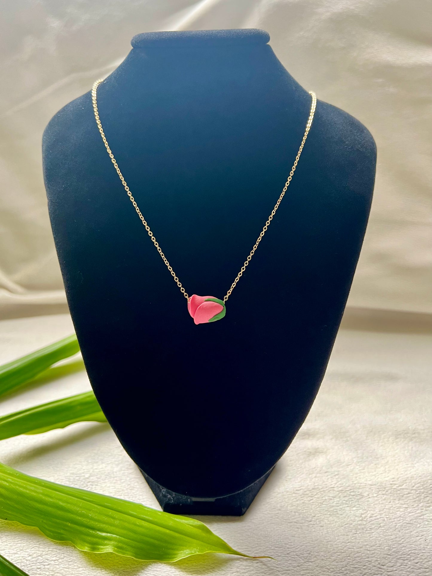 Lokelani Floater Necklace in Pink