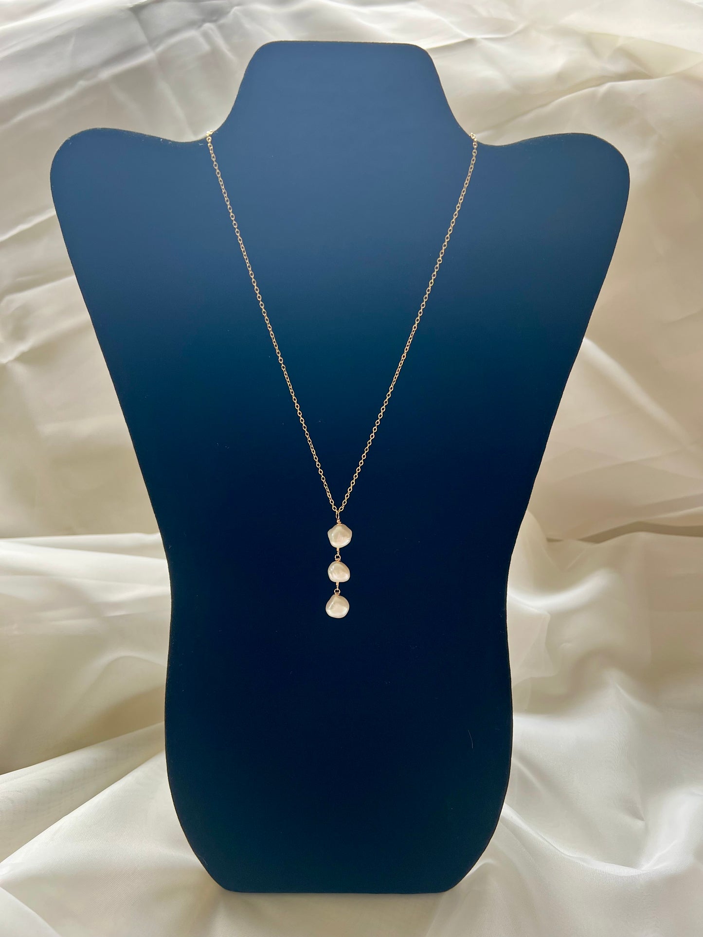 Jordyn Necklace in White Baroque Pearls