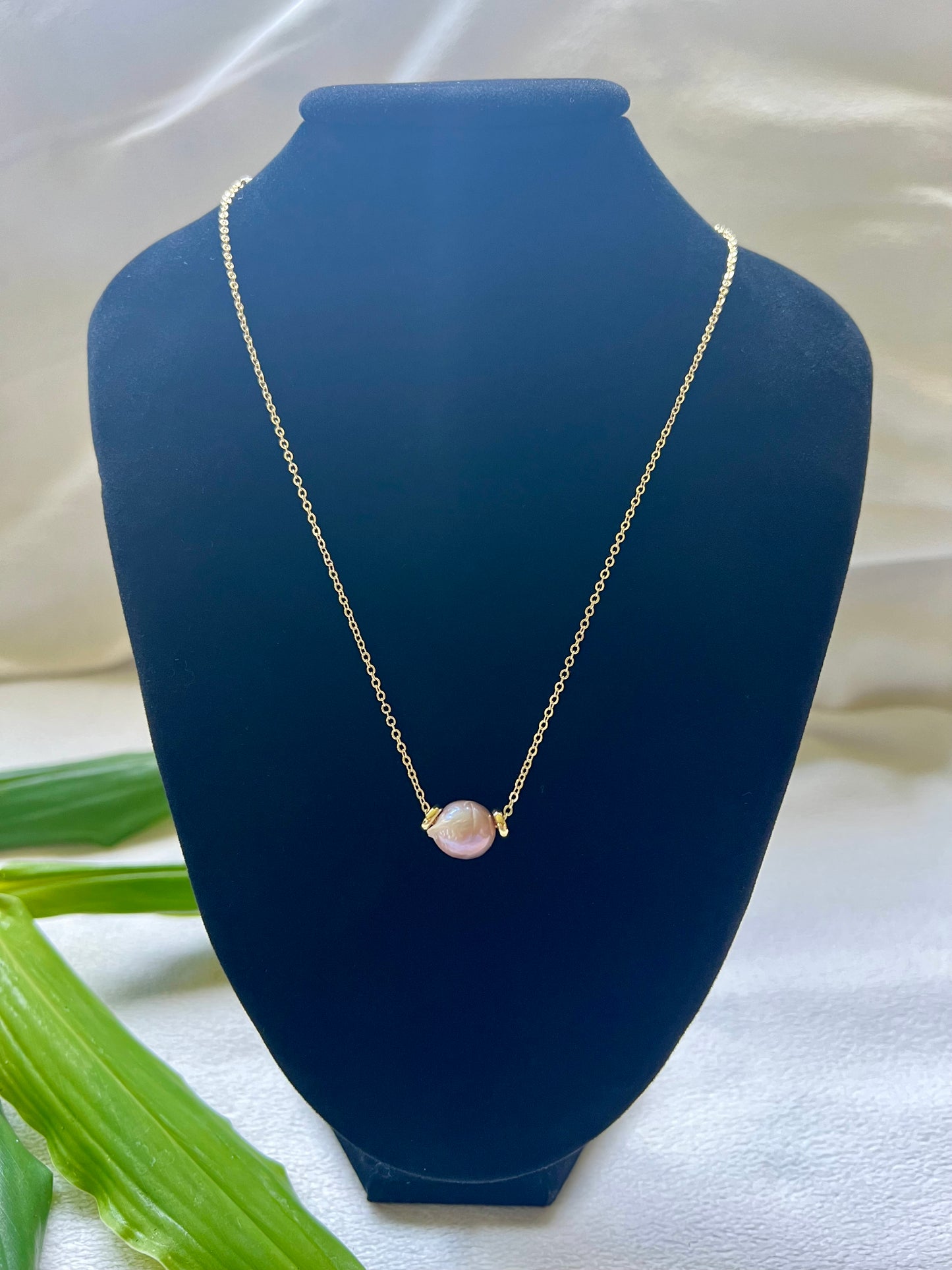 Edison Pearl Floater Necklace