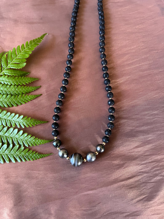 Pāhoehoe Necklace