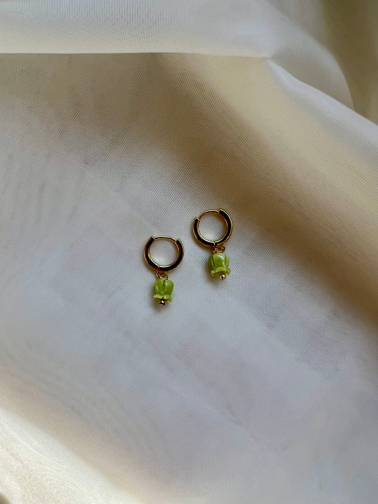 Green Crown Flower Huggies