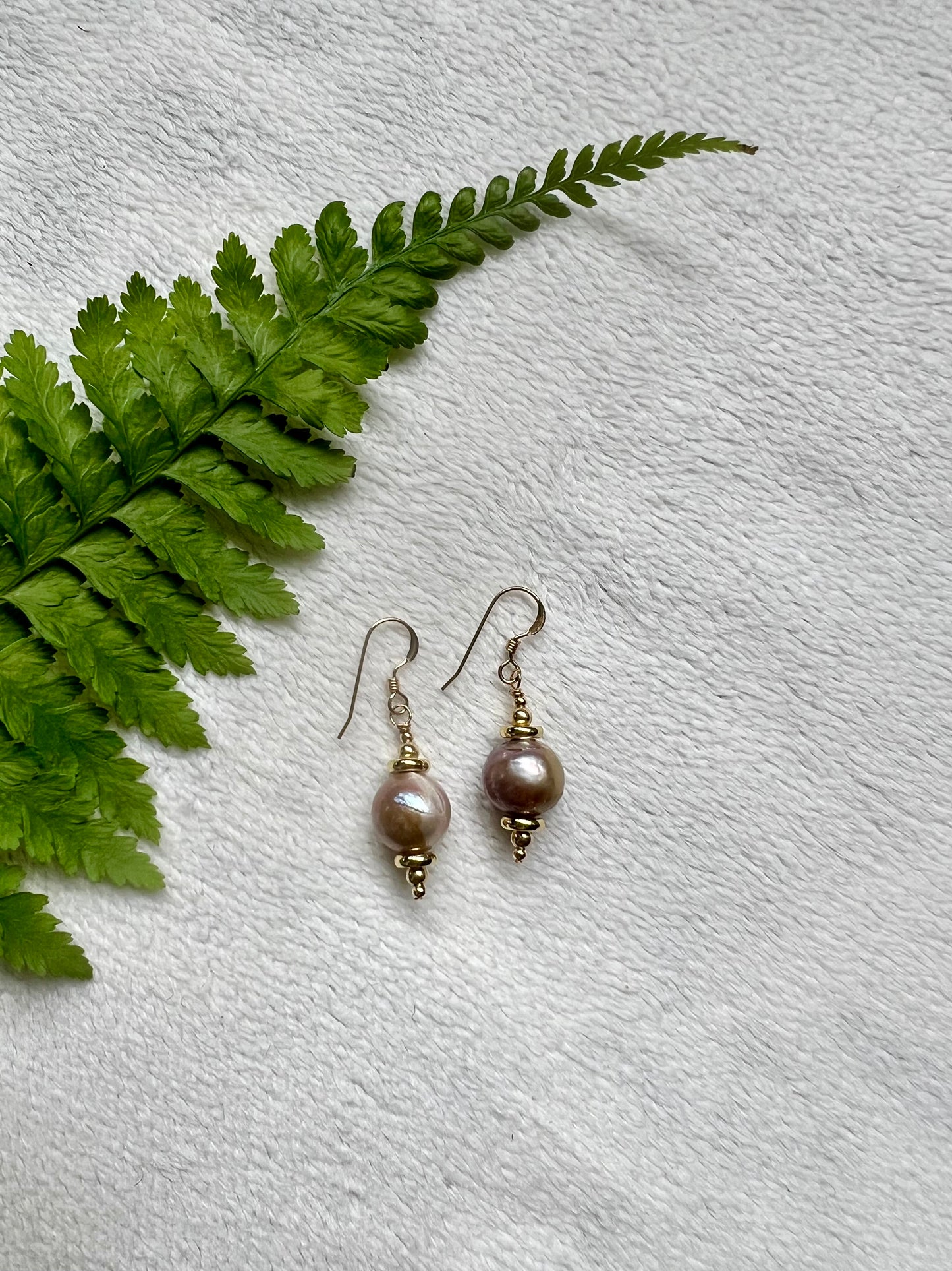 Edison Pearl Minimalist Earrings